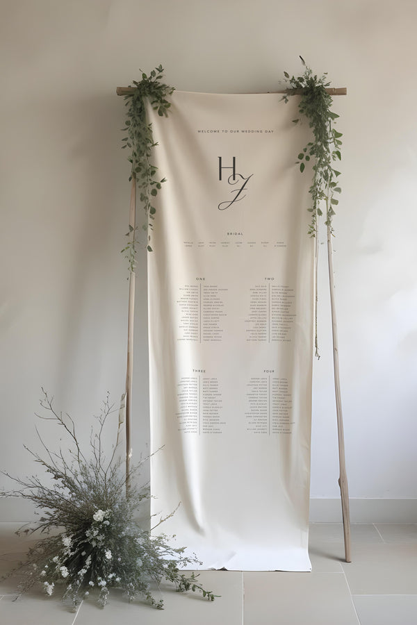 Blanc Noir Linen Seating Chart